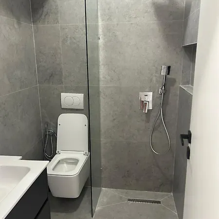 Private Center *